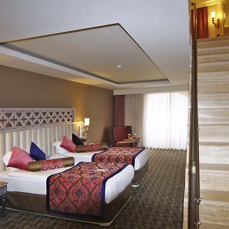 Royal Alhambra Palace סייד