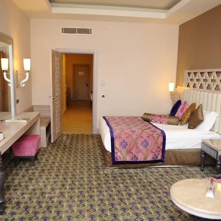 Royal Alhambra Palace Station touristique