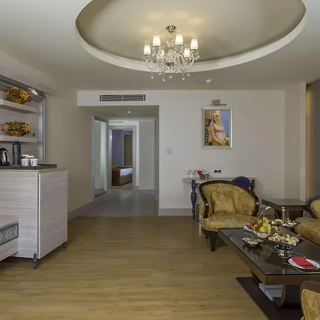 Royal Alhambra Palace 5*