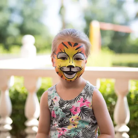 Royal Alhambra Palace Side