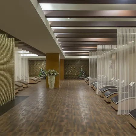 Royal Alhambra Palace Resort