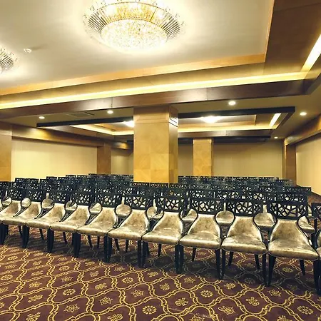 Royal Alhambra Palace Side